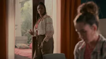 Veronica Beard Fernanda Chemisier porté par Helen Decatur (Heather Headley) vu dans Sweet Magnolias (S03E07)