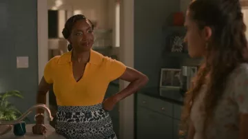 Antonio Melani Teagan Falda usada por Helen Decatur (Heather Headley) vista en Sweet Magnolias (S03E08)