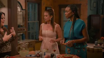 Ulla Johnson Falda Ivette en Lagoon usada por Helen Decatur (Heather Headley) como se ve en Sweet Magnolias (S03E09)