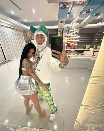 Casablanca White Tennis Club Sudadera usada por 6ix9ine en su cuenta de Instagram @6ix9ine