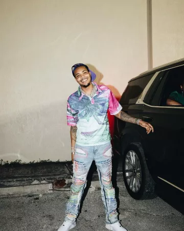 Who Decides War Blue Distressed ROYGBIV Fusion Jeans usados por G Herbo en su cuenta de Instagram @nolimitherbo