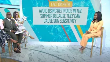 Reiss Emmy Blazer de doble pecho usado por Michelle Henry como se ve en Today el 25 de julio de 2023