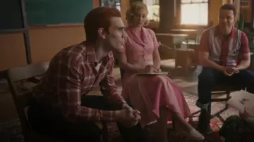 Rodd & Gunn Eden Park Brushed Cot­ton Sport Shirt worn by Archie Andrews (KJ Apa) as seen in Riverdale (S07E16)