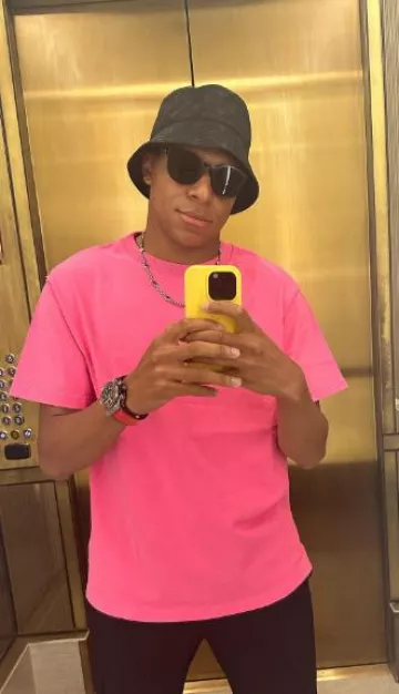 Oakley Black Round HSTN Sunglasses worn by Kylian Mbappé on his Instagram account @k.mbappe