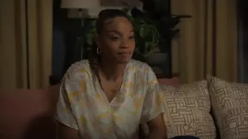 Vince Women's Lotus Ruched Flutter Slv Blouse worn by Tonya Edwards (Christina Jackson) as seen in Swagger (S02E02)