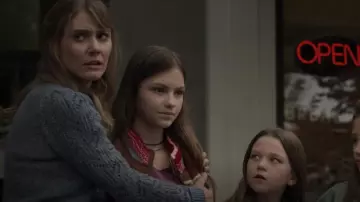 Veronica Beard Devi pointelle Knit Sweater porté par Marybeth Pickett (Julianna Guill) vu dans Joe Pickett (S02E10)