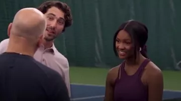 Alo Yoga Airlift Enchanted Bra Tank en prune foncée porté par Charity Lawson comme vu dans The Bachelorette (S20E06)