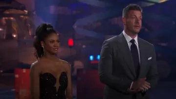 Portia et Scarlett Black Gown PS23709C portée par Charity Lawson vue dans The Bachelorette (S20E06)