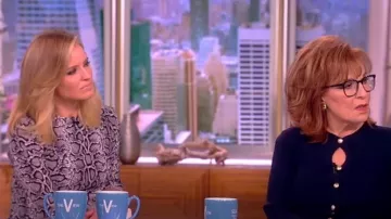 Michael Kors Snake Organic Silk Crepe De Chine Shift Vestido usado por Sara Haines como se ve en The View el 2 de agosto de 2023