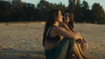 Ver­sace Medusa-lo­go Biki­ni Top worn by Aaliyah (Stephanie Buddenbrock) as seen in Special Ops: Lioness (S01E03)