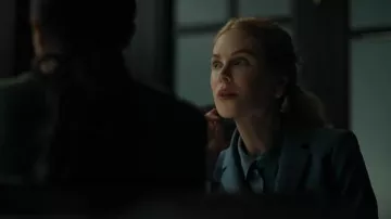 Theory Caris­sa Blaz­er worn by Joe (Zoe Saldana) as seen in Special Ops: Lioness (S01E03)