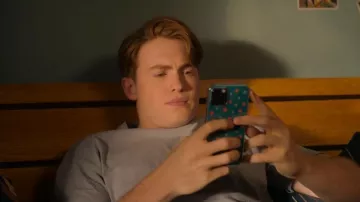 Puma Clas­sics Over­sized T-Shirt in Light Blue worn by Nick Nelson (Kit Connor) as seen in Heartstopper (S02E08)