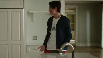 Wasted Collective Icon Tee worn by Steven (Sean Kaufman) as seen in The Summer I Turned Pretty (S02E06)
