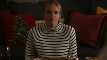 Alex Mill Roland Suéter a rayas usado por Susannah (Rachel Blanchard) como se ve en The Summer I Turned Pretty (S02E06)