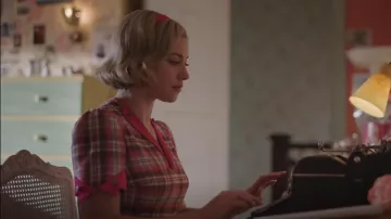 Vin­tage 50s Dress worn by Betty Cooper (Lili Reinhart) as seen in Riverdale (S07E17)