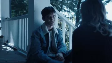 Levis Type III Sher­pa Truck­er Jack­et worn by Luke Chambers (Griffin Gluck) as seen in Cruel Summer (S02E09)