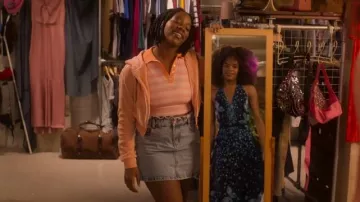 Sweat à capuche Adidas Velour Crop Full-Zip porté par Tara Jones (Corinna Brown) vu dans Heartstopper (S02E07)