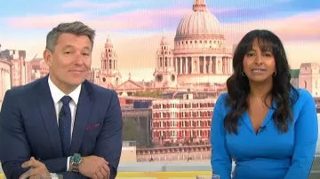 Jane Atelier Rome Robe crayon en bleu azur portée par Ranvir Singh vue dans Good Morning Britain le 4 août 2023