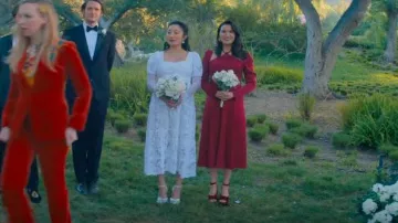 Nalebe Dimante Glitter High Heel Pumps usados por Grace (Poppy Liu) como se ve en The Afterparty (S02E04)