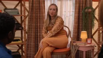 Zimmermann Andie Camisa usada por Hannah (Anna Konkle) como se ve en The Afterparty (S02E04)