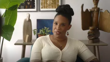 Staud Shoko Vestido de suéter a rayas usado por el terapeuta como se ve en Supervivencia del más grueso (S01E04)