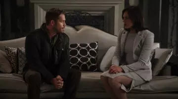 Grey Blazer worn by Regina Mills (Lana Parrilla) in Once Upon a Time TV series wardrobe (Season 4 Episode 1)