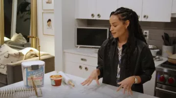 Babaton Pelli Veste de chemise portée par Sai De Silva vue dans The Real Housewives of New York City (S14E04)