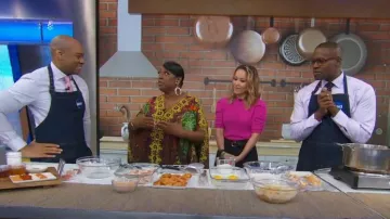 Sai Sankoh Zehra Déesse Kaftan portée par Melba Wilson vue dans Good Morning America le 7 août 2023
