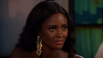 Parravi Jewelry Pearl Leaf Statement Boucles d’oreilles portées par Charity Lawson comme on le voit dans The Bachelorette (S20E07)