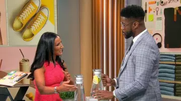 Robe Ted Baker Malou portée par Elizabeth Werner vue dans CBS Mornings le 8 août 2023