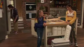 Converse Run Star Hike Hi Sneak­ers worn by Ivy (Emmy Liu-wang) as seen in Raven's Home (S06E14)
