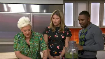 Ba&Sh Short Sleeve Floral Print Blouse worn by as seen in Today on August 10, 2023