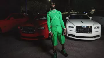 Bottega Veneta Black & Green Lace Puddle Bomber Boots usadas por Gucci Mane en Now It's Real [Official Music Video]