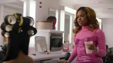 Forever 21 Faux Leather Midi Dress porté par Kourtney (Dara Reneé) comme on le voit dans High School Musical: The Musical: The Series (S04E01)