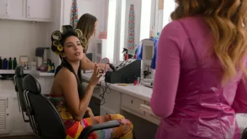 Pantalons Elsie & Fred High Rise portés par Dani (Kylie Cantrall) comme on le voit dans High School Musical: The Musical: The Series (S04E01)