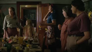 Mango Zip Den­im Jump­suit worn by Candy (Frankie Adams) as seen in The Lost Flowers of Alice Hart (S01E02)
