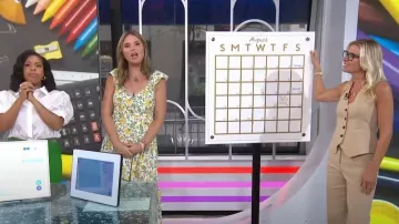 Zara Linen Blend Straight Pants worn by Meredith Sinclair as seen in Today on August 11, 2023
