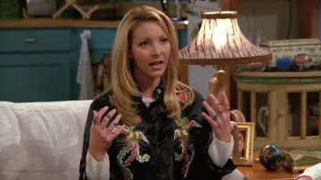 Dormeur Veste Phoenix en soie brodée portée par Phoebe Buffay (Lisa Kudrow) dans l’émission télévisée Friends (S02E08)