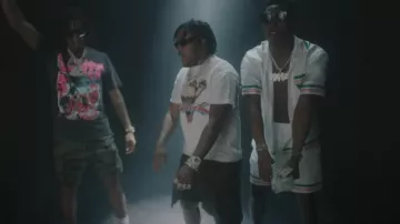Casablanca White & Striped Hem Silk Shorts usados por Rob49 en Mama Official Music Video con Skilla Baby & Tay B