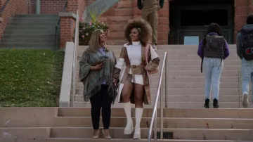 Forever 21 Faux Leather Colorblock Mini jupe portée par Kourtney (Dara Reneé) vue dans High School Musical: The Musical: The Series (S04E05)