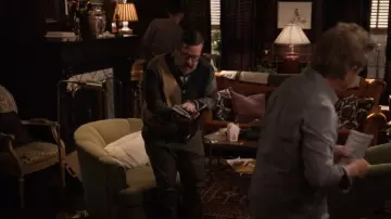 Todd Snyder x Footjoy Cocktail worn by Howard Morris (Michael Cyril Creighton) as seen in Only Murders in the Building (S03E03)