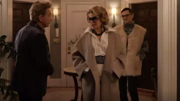 Gafas de sol Tom Ford Whitney usadas por Donna Demeo (Linda Emond) como se ve en Only Murders in the Building (S03E03)