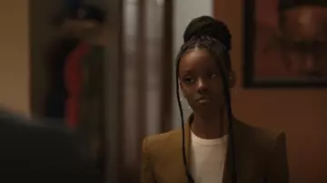 Madewell Whisper Tee in White porté par Kiesha Williams (Birgundi Baker) comme on le voit dans The Chi (S06E02)