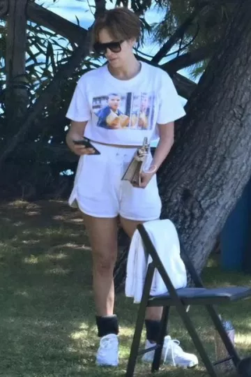 Isabel Marant Black Emmy Pilot Gafas de sol usadas por Jennifer Lopez en el ensayo el 10 de agosto de 2023