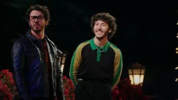 Polo Marni Colorblock usado por Frankie Jonas como se ve en Claim to Fame (S02E03)
