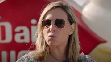 Gafas de sol Tory Burch Aviator usadas por Sonja Morgan como se ve en Luann y Sonja: Bienvenido al lago Crappie (S01E05)
