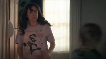 Midnight Rider Iles Davis Graphic Tee worn by Nikki Newman (Esther Smith) as seen in Trying (S03E07)
