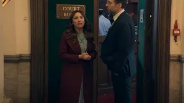 Vestido Midi plisado con adornos de encaje de autorretrato usado por Nikki Newman (Esther Smith) como se ve en Trying (S03E08)