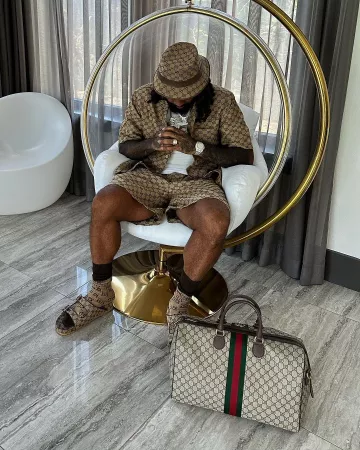 Gucci Beige & Brown GG Socks usados por Money Man en su cuenta de Instagram @moneyman