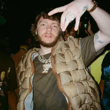 Kapital Beige Woven Keel Down Vest worn by Murda Beatz on his Instagram account @murdabeatz
